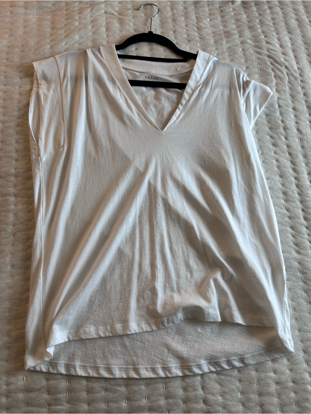 Frame Denim White V-Neck Sleeveless Tank